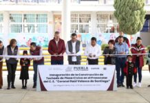 Gobernador inaugura techados de las plazas cívicas en San Miguel Canoa