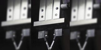 Robot extrae muestra de combustible del reactor nuclear de Fukushima