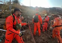 Topos mexicanos ayudan en labores de rescate en Valencia