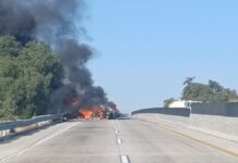 Tractocamión se incendia en la Puebla-Orizaba tras choque