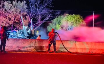 Tráiler se incendia en la carretera Izúcar de Matamoros-Atlixco