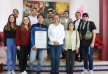 Ariadna Ayala entrega Premio Municipal del Deporte 2024 a Elios Berra