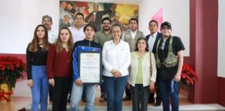 Ariadna Ayala entrega Premio Municipal del Deporte 2024 a Elios Berra