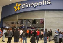 DIF Municipal realiza función de cine especial para niños