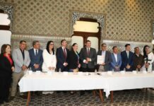 Armenta entrega iniciativa para nueva Ley Orgánica de la Administración Pública