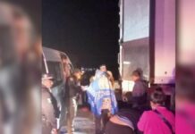 Abandonan a migrantes en un tractocamión en la Puebla-Orizaba