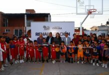 Tonantzin Fernández entrega rehabilitación de canchas en San Diego Cuachoytla