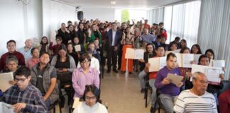 Se gradúan 44 alumnos del CMERI en diferentes áreas de atención