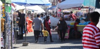 Segom supervisa instalación de comerciantes por Feria Guadalupana
