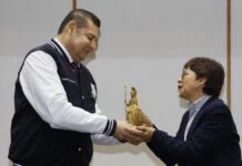 BUAP entrega Presea Minerva a la Excelencia a Armenta