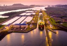 Trump amenaza con que EU retome control del Canal de Panamá