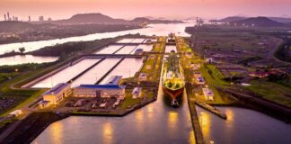 Trump amenaza con que EU retome control del Canal de Panamá