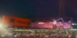 Mueren ocho personas por choque de autobús en la Amozoc-Perote