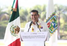 Sergio Salomón inaugura unidad deportiva en Hueytamalco