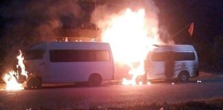 Incendian cuatro unidades de la ruta Malacatepec en Ocoyucan