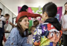 MariElise Budib entrega juguetes a niñas y niños del CMERI