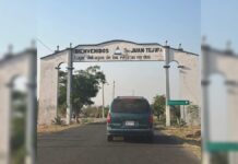 Pobladores de San Juan Tejupa retienen a policías municipales