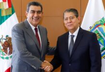 Gobernador reconoce trabajo de Gilberto Higuera en FGE