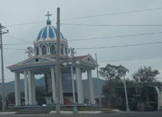 Vuelca vehículo pesado tras choque en Yehualtepec