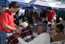 Entregan cobertores en Centro Penitenciario de San Pedro Cholula