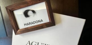 Subastan mechón de cabello de Diego Armando Maradona