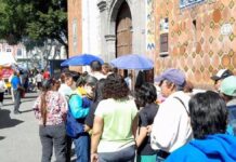Devotos acuden a “La Villita” en Paseo Bravo para celebrar a la Virgen de Guadalupe