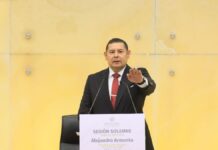 Alejandro Armenta toma protesta como gobernador de Puebla