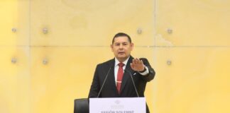 Alejandro Armenta toma protesta como gobernador de Puebla