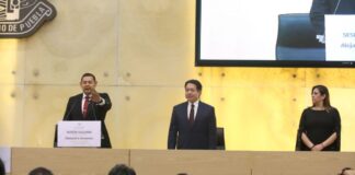 Líderes políticos asisten a la toma de protesta de Armenta