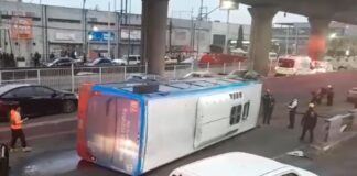 Vuelca autobús en Nuevo León; hay nueve lesionados
