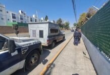 Policía de Cuautlancingo auxilia a conductor varado