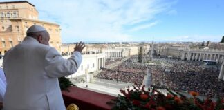 Papa pide de Navidad que callen las armas en Ucrania y en Oriente Medio