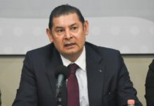 Armenta impulsa regulación de motocicletas y castración química