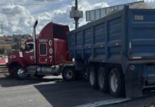 Choque de tráiler en Periférico deja cinco lesionados