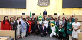 Pericos de Puebla visita el Congreso para promover el deporte