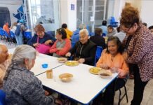 Tere Alfaro escucha necesidades en Estancias de Día de Cuautlancingo