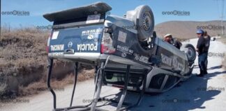 Vuelca patrulla de policía durante persecución en Oriental
