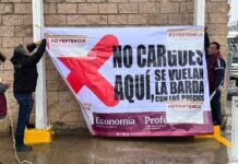 Profeco coloca lonas en gasolineras que venden a sobreprecio