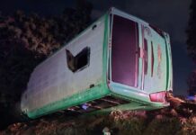 Vuelca camión en carretera a Santa Rita Tlahuapan