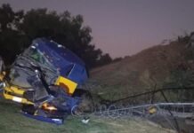 Vuelca tráiler en la México-Puebla en la zona de estadios