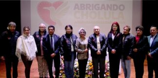 DIF de San Pedro Cholula inicia entrega de chamarras a adultos mayores