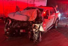 Mueren mujer y niña por choque con pilar en la México-Puebla