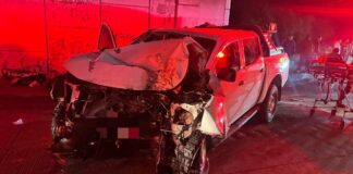 Mueren mujer y niña por choque con pilar en la México-Puebla