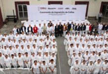 Entrega USEP cofias y distintivos a estudiantes de Enfermería y Obstetricia