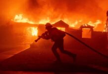 Suman 10 muertos por incendios en Los Ángeles