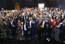 Armenta se reúne con delegados en programa de capacitación