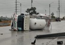 Lluvias dejan múltiples accidentes viales; hay 2 heridos