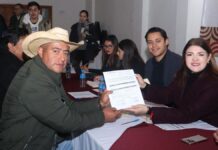 Zacatlán entrega constancias a aspirantes de elecciones en juntas auxiliares