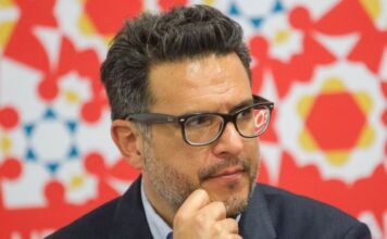 Poeta mexicano es reportado como desaparecido en Inglaterra