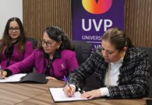 Signan convenio de colaboración UVP y Congreso de Puebla